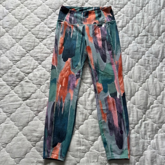 L.L.Bean Everyday Performance 7/8 Pocket Tights Watercolor Paint Brush Small - Picture 3 of 13